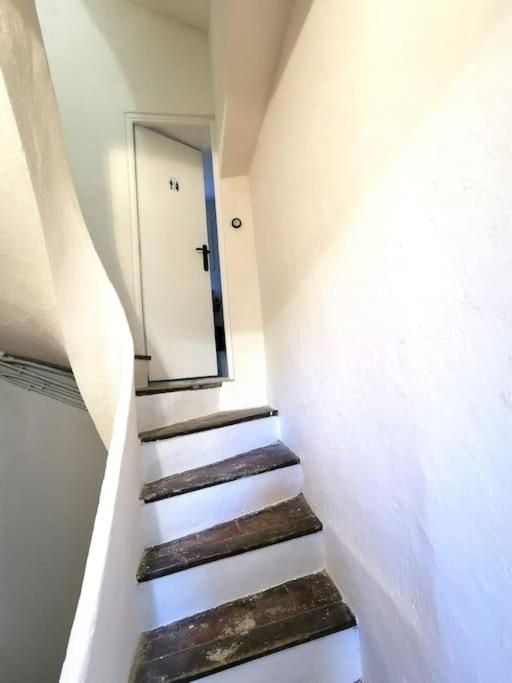 Charmant T2 Atypique, Renove, Confortable Beziers Bagian luar foto