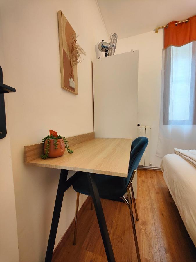 Charmant T2 Atypique, Renove, Confortable Beziers Bagian luar foto