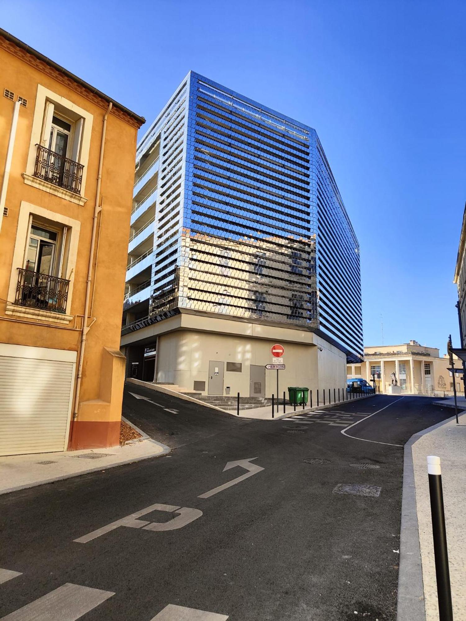 Charmant T2 Atypique, Renove, Confortable Beziers Bagian luar foto